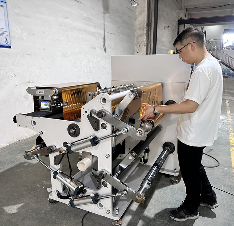 DFQ700型冷烫膜时博在线 DFQ700型冷烫膜时博在线